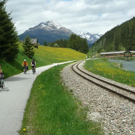 Veselý Svišť * Lachtal